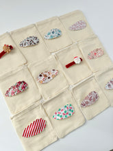 Load image into Gallery viewer, Festive Snap Clip Advent Calendar