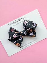 Load image into Gallery viewer, Black Bow Jack O Lanterns