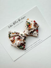 Load image into Gallery viewer, Classic Mouse Christmas