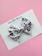 Load image into Gallery viewer, Spooky Mouse Ghosts