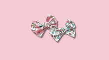 Load image into Gallery viewer, Conversation Hearts - Bow Tie