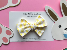 Load image into Gallery viewer, Yellow Chicks