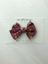 Load image into Gallery viewer, Wine Floral