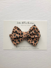 Load image into Gallery viewer, Heart Leopard