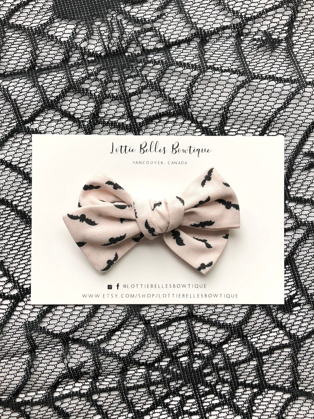 Gift for Toddler Girls. Toddler Hair Bows, Hair bows for babies, hair clips, toddler hair bow, baby hair bow, halloween hair bow, bat hair bow, 